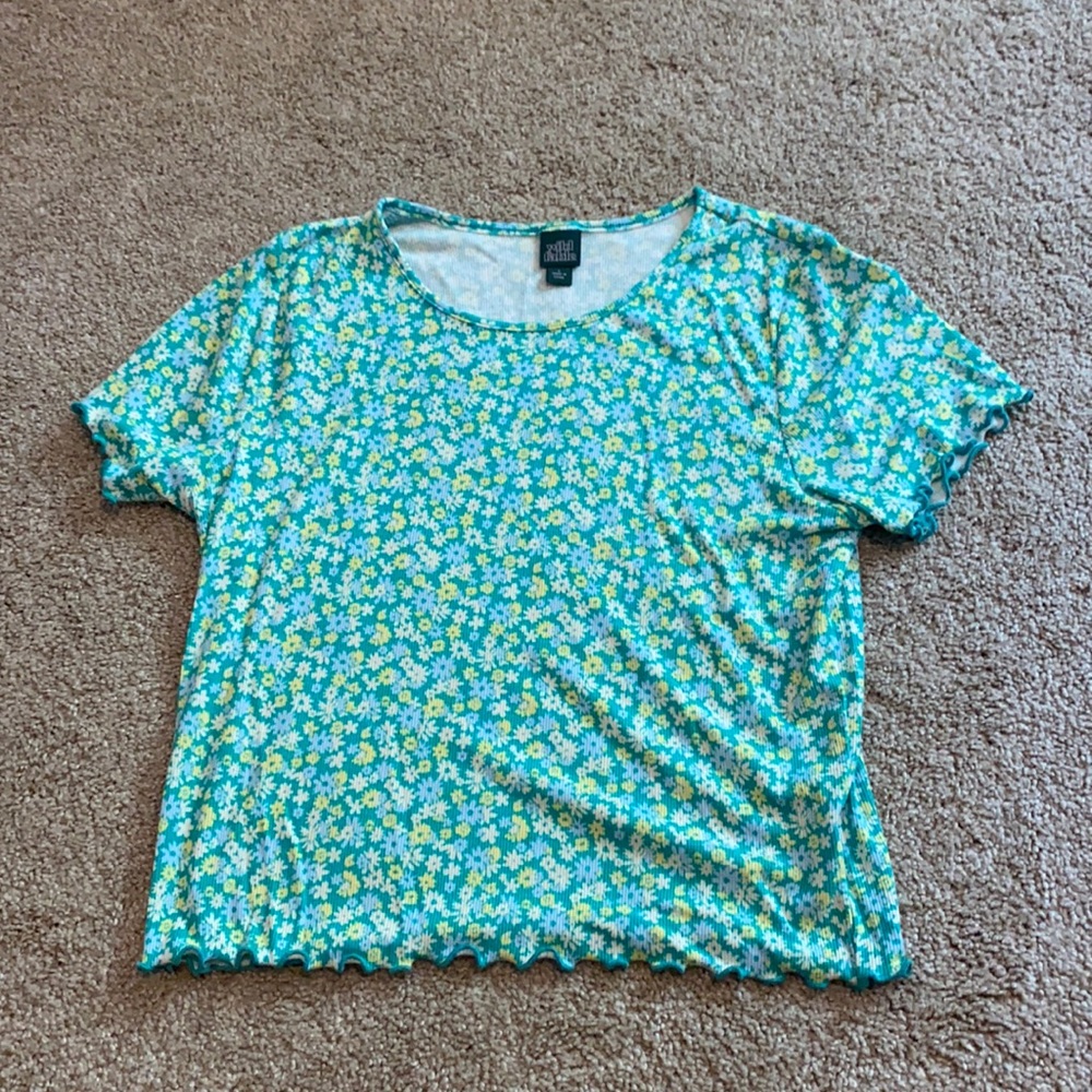 wild fable cropped shirt lettuce edge